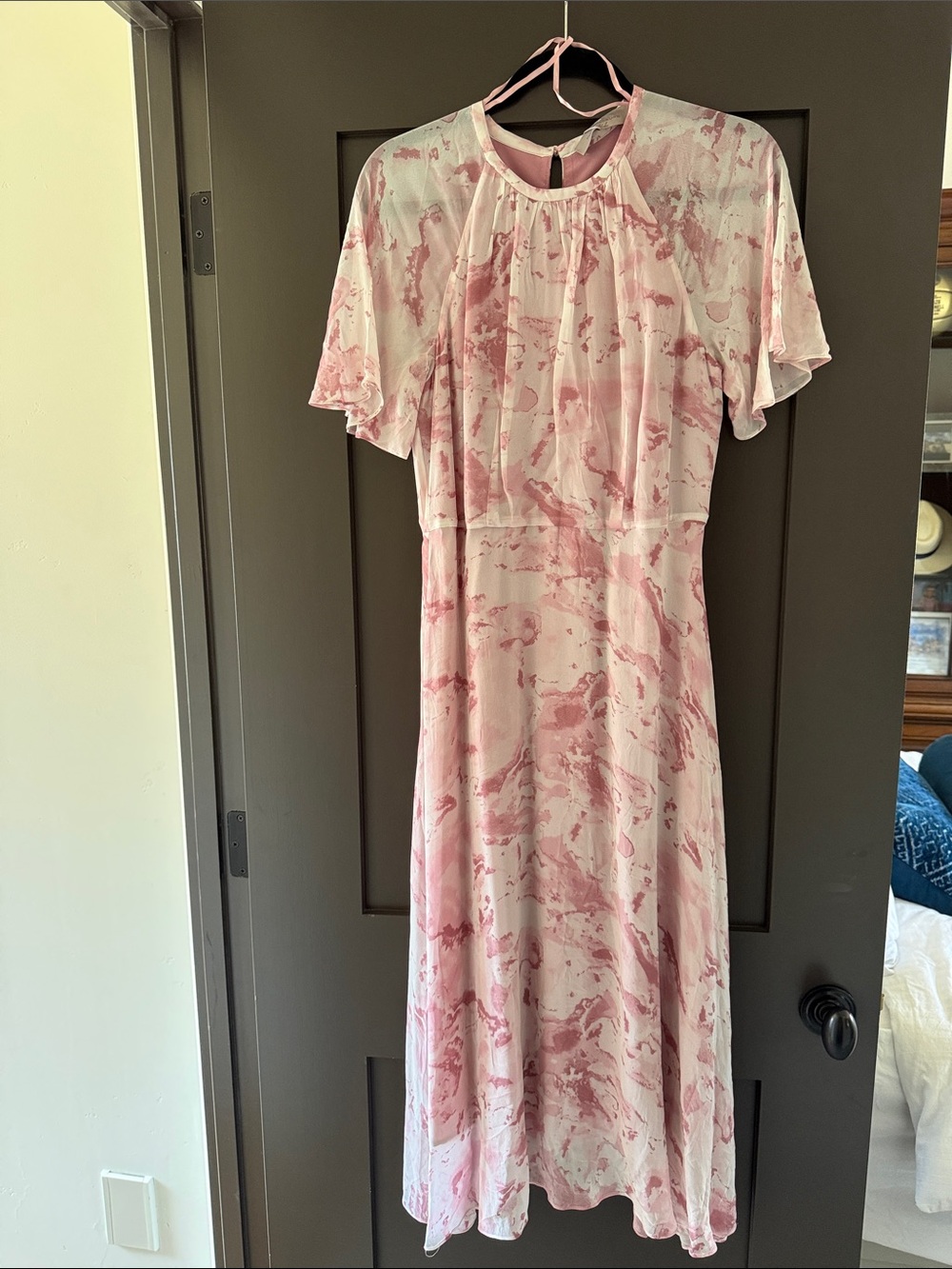 Pink Marble-Print Midi Dress with Flutter Sleeves
